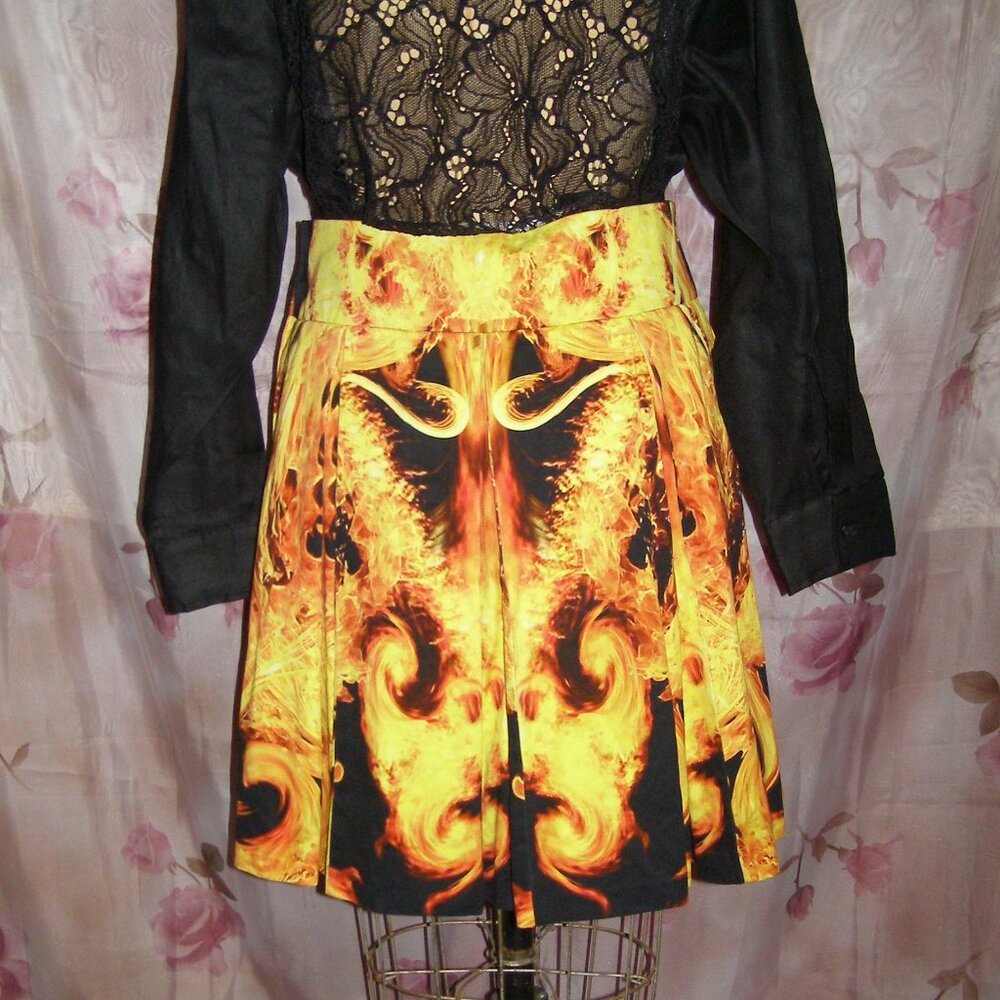 🔥 size 10 GIVENCHY Pleated Skirt FIRE Print - Picture 6 of 11